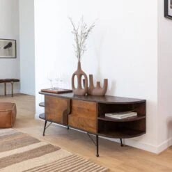 Vase Marron 4 Tiges En Aluminium Dahlia -Chaise Écolier Métal Magasin irsh33 vase ambiance2