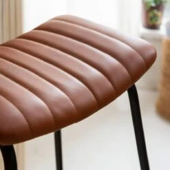 Tabouret De Bar En Cuir Marron Et Métal Alexandre(lot De 2) -Chaise Écolier Métal Magasin ku59 chaisehaute ambiance zoom 3