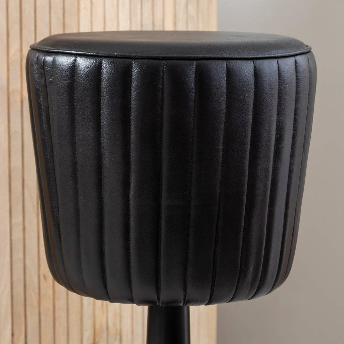 Tabouret De Bar En Cuir Noir Porto 6 Tabouret De Bar En Cuir Noir Porto – Image 4