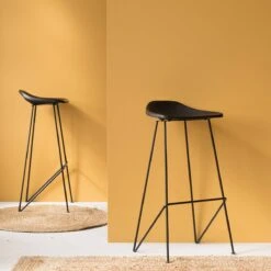 Tabouret De Bar En Cuir Noir Archi -Chaise Écolier Métal Magasin product k u ku180 n tabouret ambiance 1