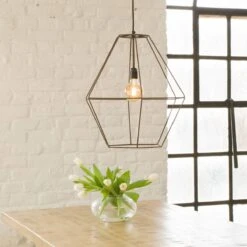 Suspension Graphique En Métal Noir Jim 14 Suspension Graphique En Métal Noir Jim -Chaise Écolier Métal Magasin product l a lam99 bl suspension ambiance